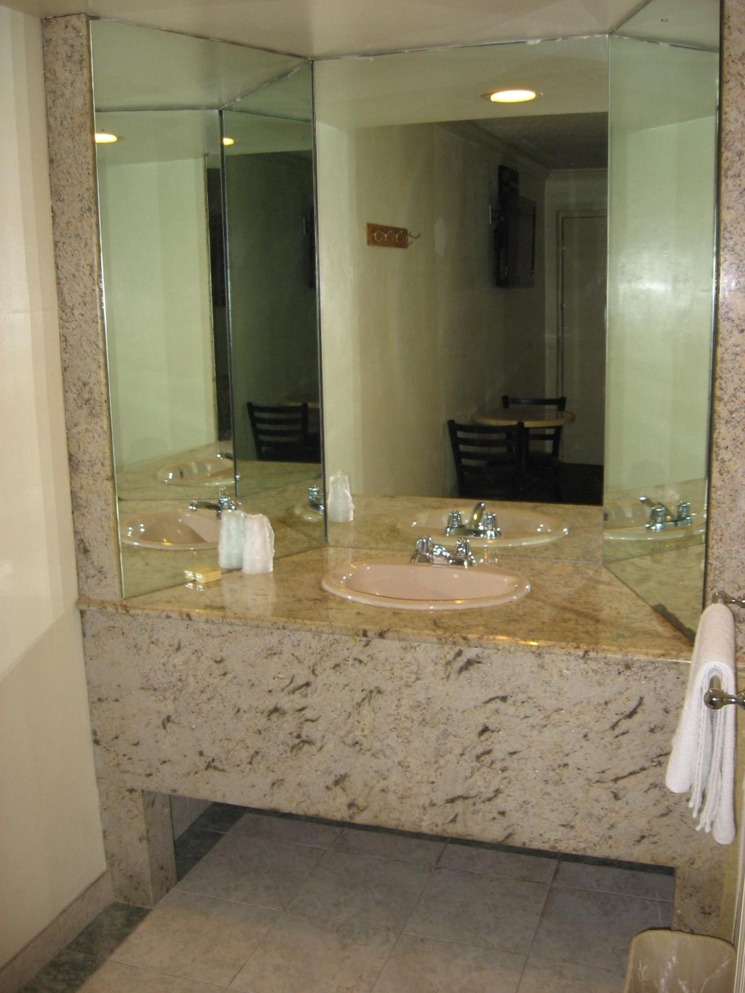Domino Inn North Bergen Room photo